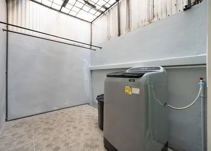 Miq 142 Huai Khwang_new4br/jodd Fair Villa *